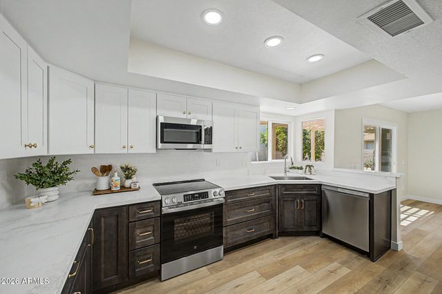 25848 S BEECH CREEK Drive, Sun Lakes, AZ 85248