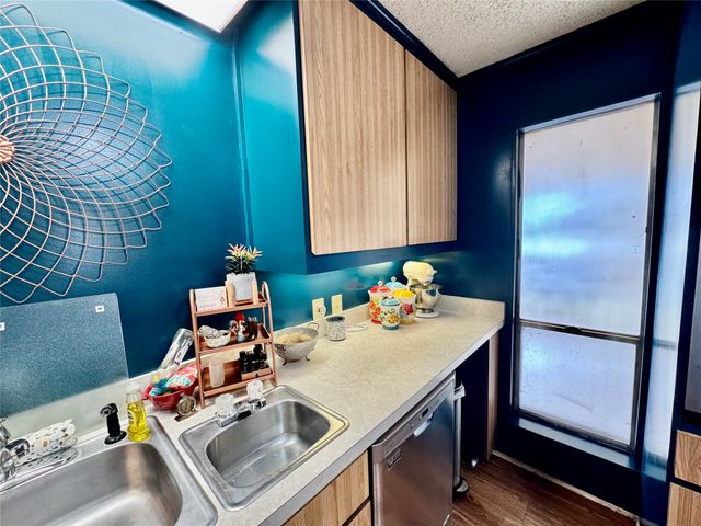 2013 Mill Creek Drive, Arlington, TX 76010