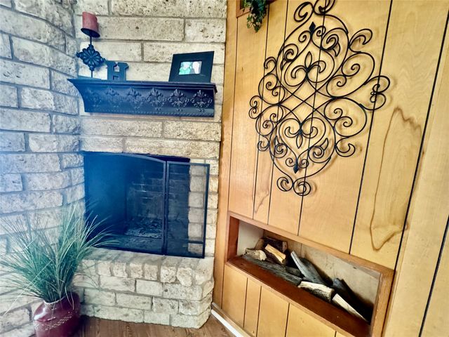 2013 Mill Creek Drive, Arlington, TX 76010