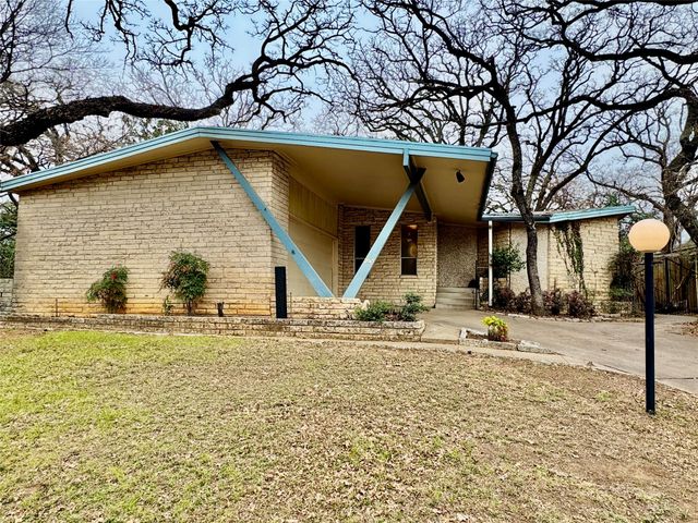 2013 Mill Creek Drive, Arlington, TX 76010