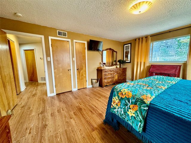 2013 Mill Creek Drive, Arlington, TX 76010