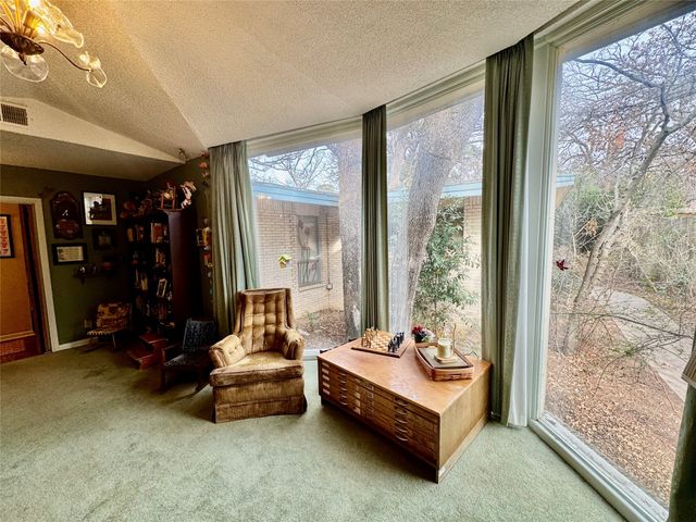 2013 Mill Creek Drive, Arlington, TX 76010