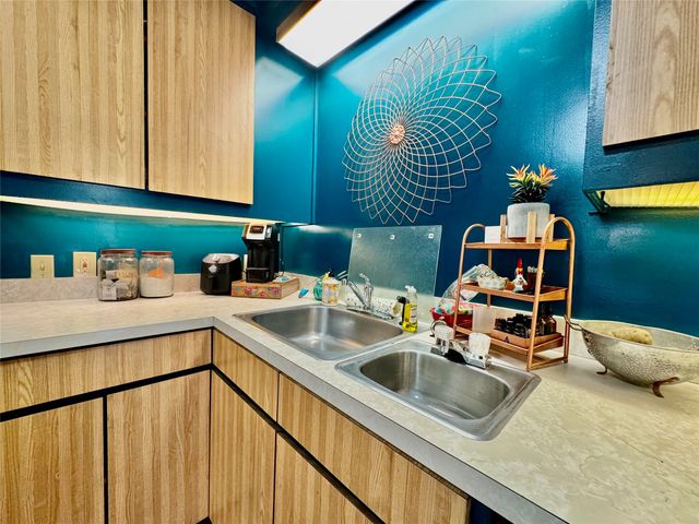 2013 Mill Creek Drive, Arlington, TX 76010