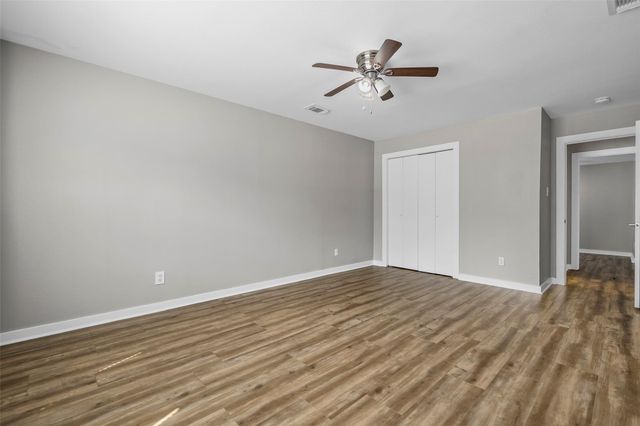 6918 Irvington Boulevard A, Houston, TX 77022