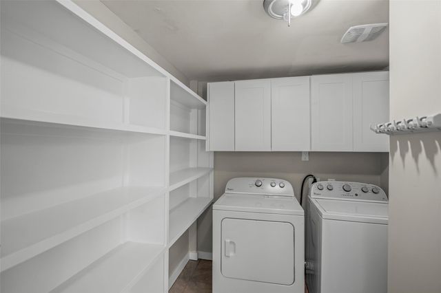 6918 Irvington Boulevard A, Houston, TX 77022