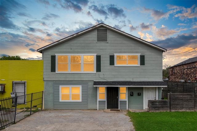 6918 Irvington Boulevard A, Houston, TX 77022