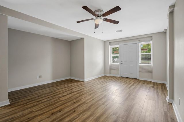 6918 Irvington Boulevard A, Houston, TX 77022