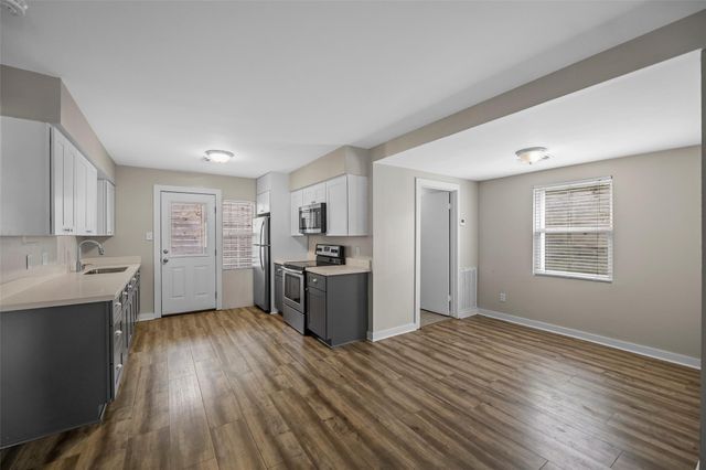 6918 Irvington Boulevard A, Houston, TX 77022