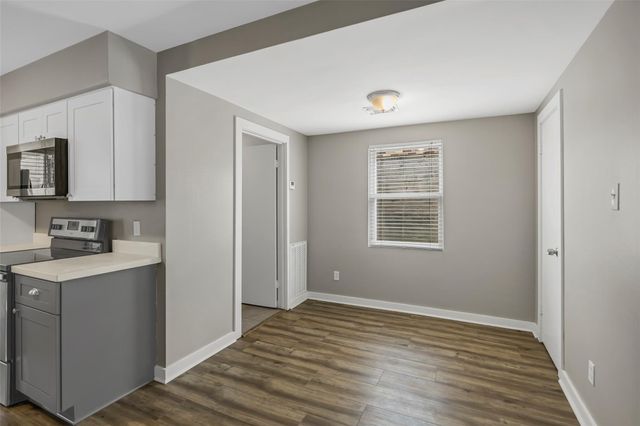 6918 Irvington Boulevard A, Houston, TX 77022