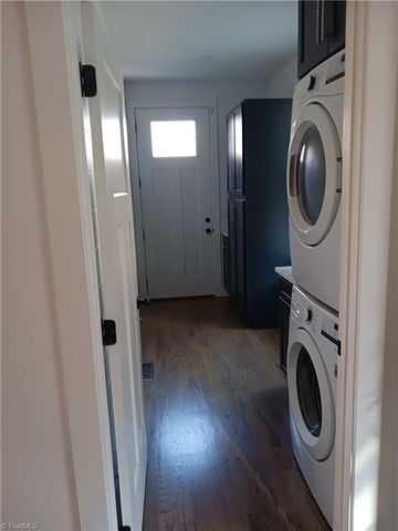 36 Lake Street, Sparta, NC 28675