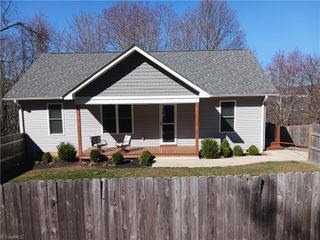 36 Lake Street, Sparta, NC 28675