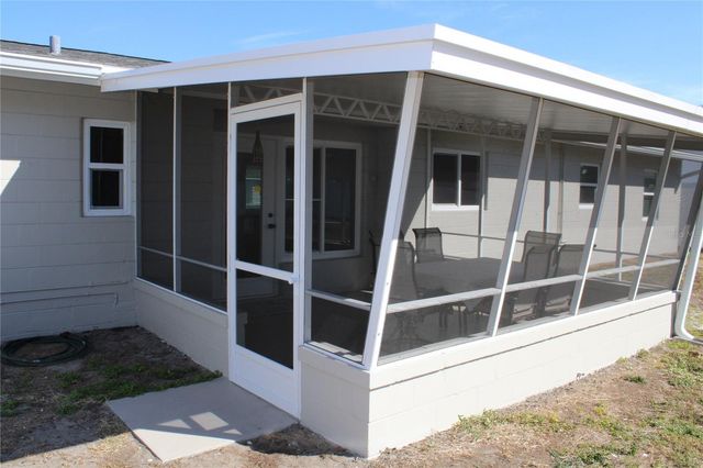 5984 47TH AVENUE N, Kenneth City, FL 33709