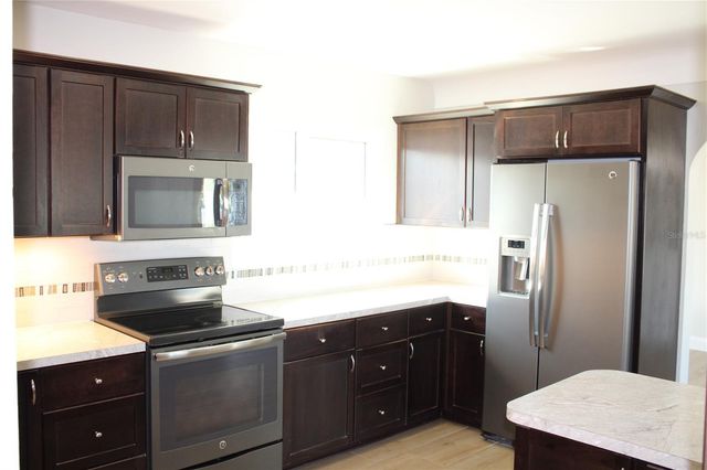 5984 47TH AVENUE N, Kenneth City, FL 33709