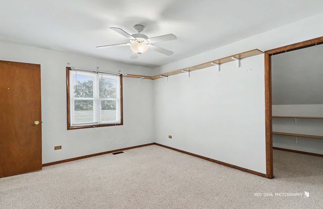 738 Monroe Drive, Lindenhurst, IL 60046