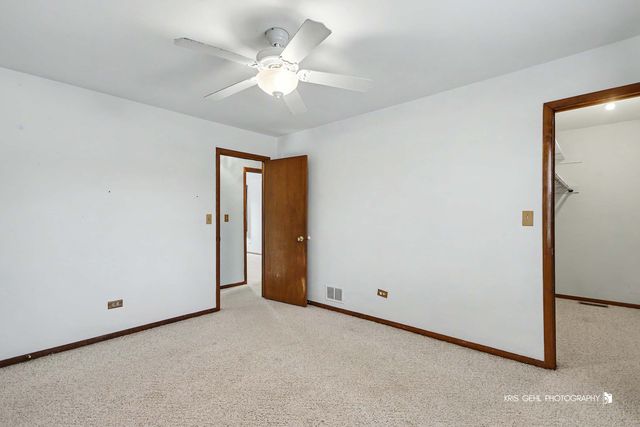 738 Monroe Drive, Lindenhurst, IL 60046