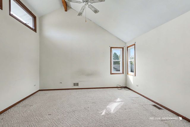 738 Monroe Drive, Lindenhurst, IL 60046