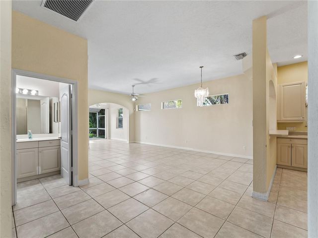 2189 LYNX RUN 2189, North Port, FL 34288