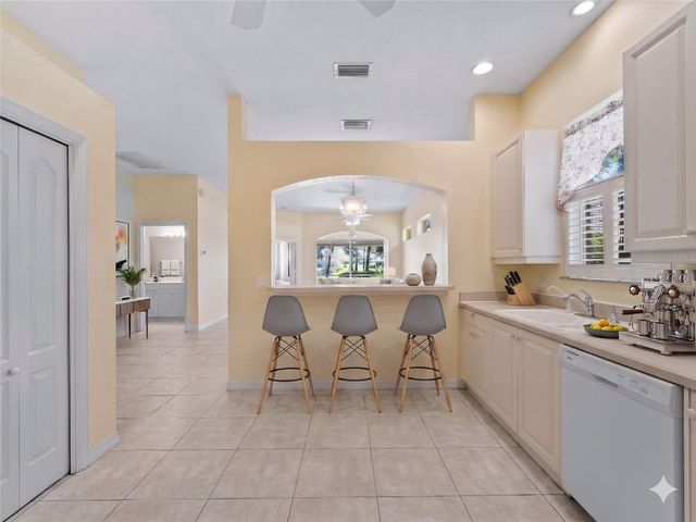 2189 LYNX RUN 2189, North Port, FL 34288