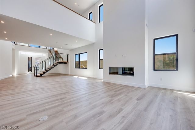 51 Parkwood Ridge Street, Las Vegas, NV 89138