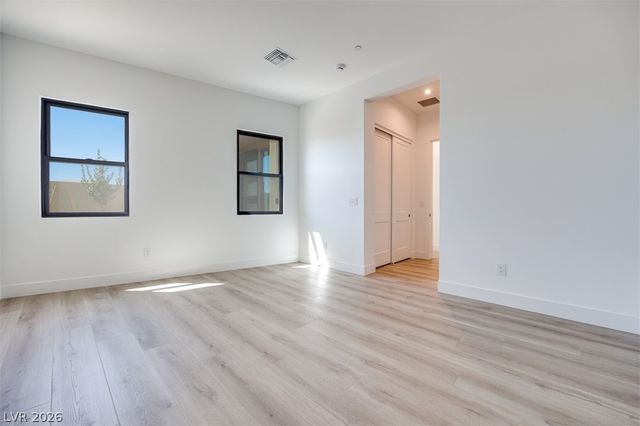 51 Parkwood Ridge Street, Las Vegas, NV 89138