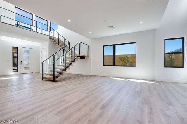 51 Parkwood Ridge Street, Las Vegas, NV 89138