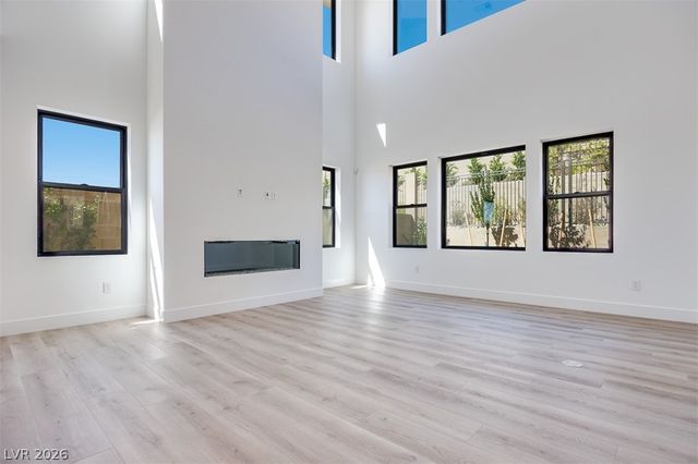 51 Parkwood Ridge Street, Las Vegas, NV 89138