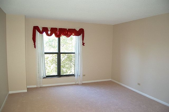 511 Aurora Avenue 418, Naperville, IL 60540