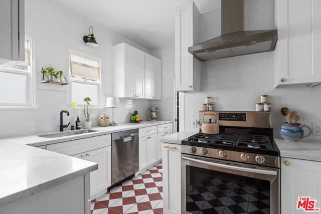 1270 N Hayworth Avenue, Los Angeles, CA 90046
