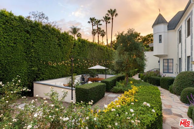 1270 N Hayworth Avenue, Los Angeles, CA 90046