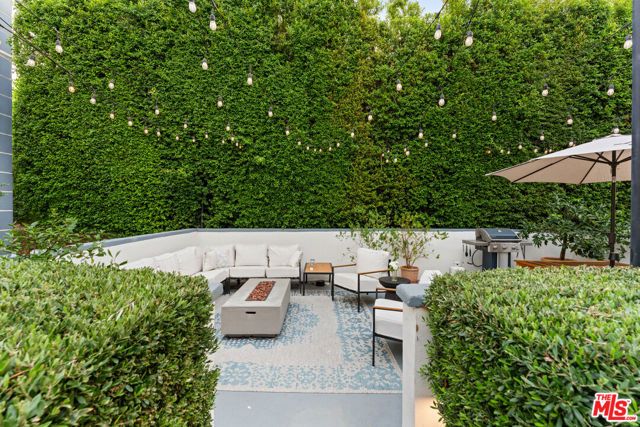 1270 N Hayworth Avenue, Los Angeles, CA 90046