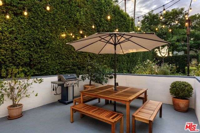 1270 N Hayworth Avenue, Los Angeles, CA 90046