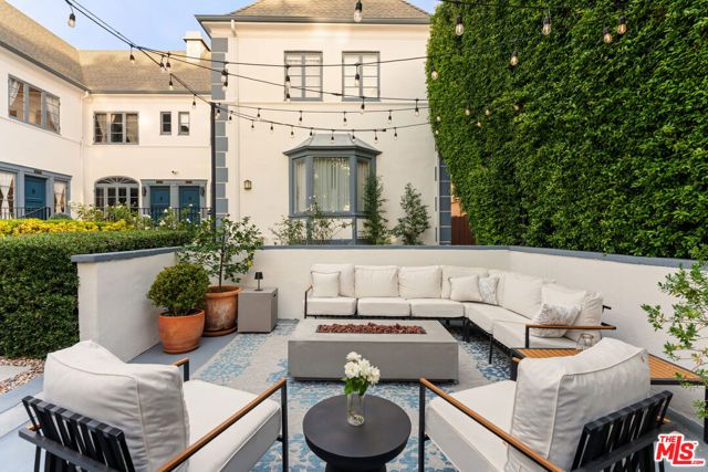 1270 N Hayworth Avenue, Los Angeles, CA 90046
