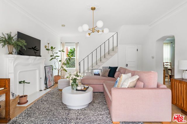 1270 N Hayworth Avenue, Los Angeles, CA 90046