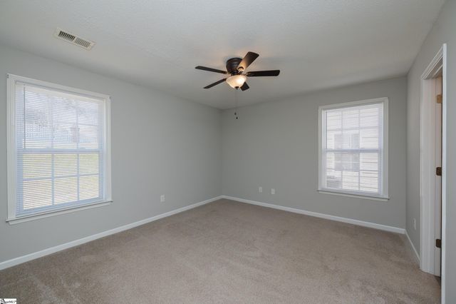 11 Seaside Lane, Greer, SC 29650