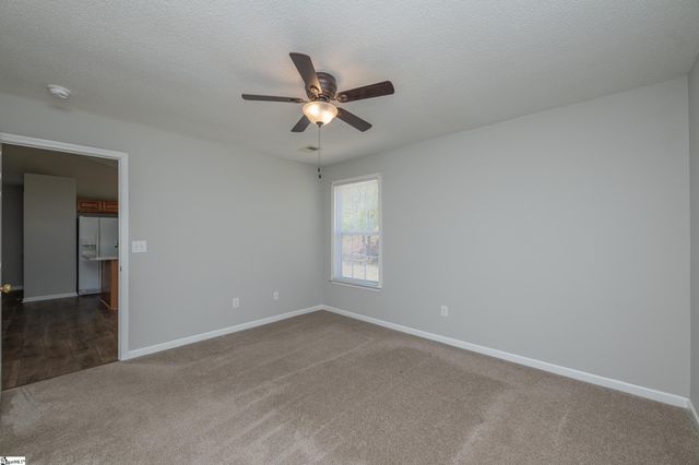 11 Seaside Lane, Greer, SC 29650