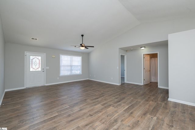 11 Seaside Lane, Greer, SC 29650