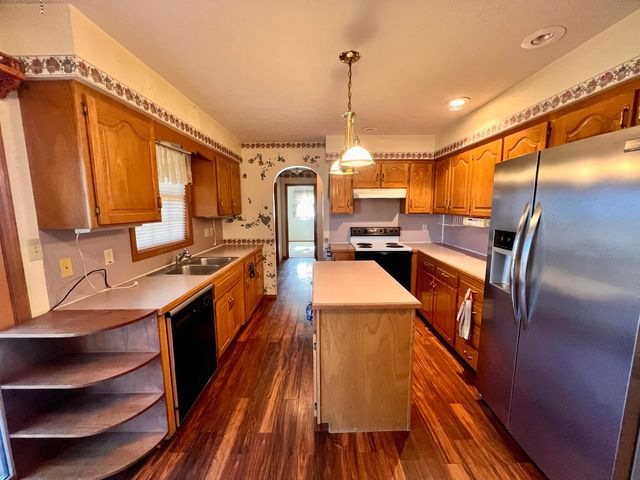 950 Skyline Drive, Forsyth, MO 65653