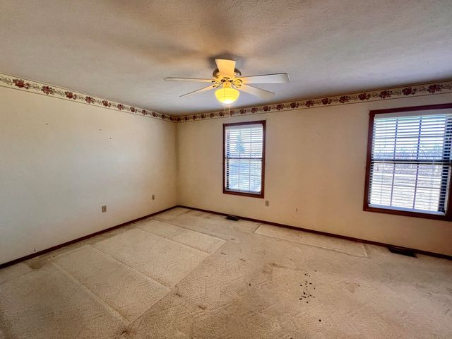 950 Skyline Drive, Forsyth, MO 65653