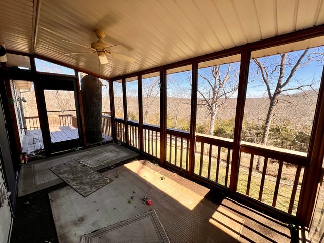 950 Skyline Drive, Forsyth, MO 65653