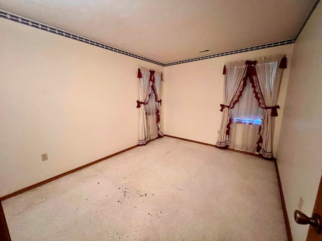 950 Skyline Drive, Forsyth, MO 65653