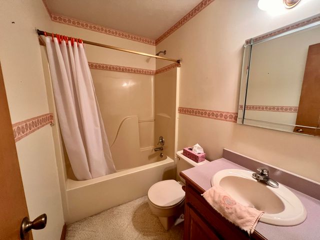 950 Skyline Drive, Forsyth, MO 65653