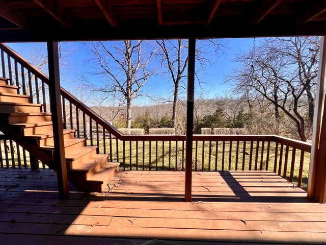 950 Skyline Drive, Forsyth, MO 65653