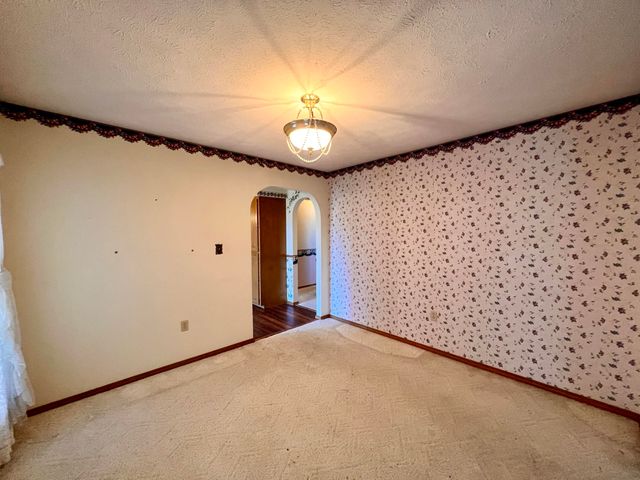 950 Skyline Drive, Forsyth, MO 65653