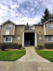 1808 S 284th Lane #E203, Federal Way, WA 98003