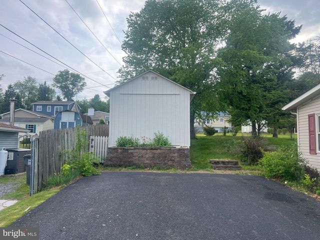 1531 CARPENTERS POINT RD, Perryville, MD 21903