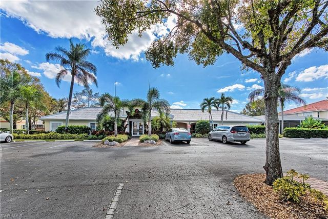 2516 Orchid Bay DR 101, Naples, FL 34109