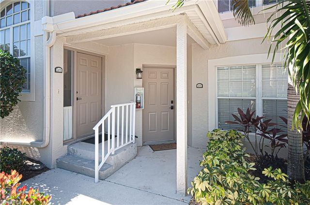 2516 Orchid Bay DR 101, Naples, FL 34109