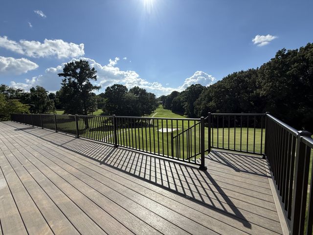 111 Fairway Dr, Clarksville, TN 37043