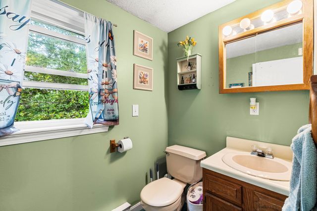 12L Rebecca Lane, Derry, NH 03038