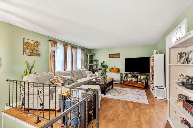 12L Rebecca Lane, Derry, NH 03038